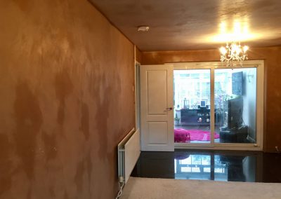Perfect plaster skimming to the walls