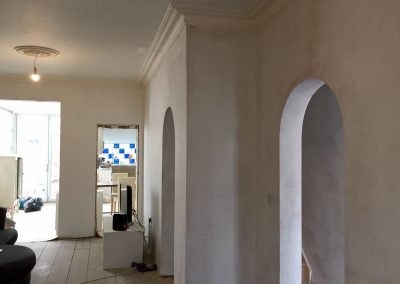 Completed living room with cornice