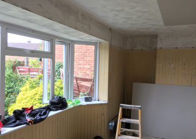Bay window to plasterboard